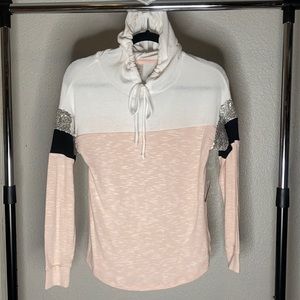 No Boundaries Pink Sweater Size Small